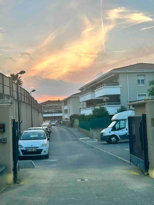 Appartement Avec Terrasse Et Box Entre Plages Et Nature 马赛 外观 照片